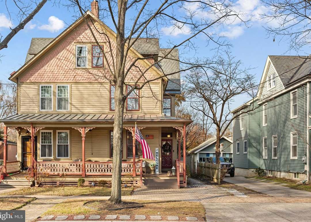 Euclid Avenue Neighborhood, NJ - 109 W Euclid Ave, Haddonfield, NJ 08033 | Redfin